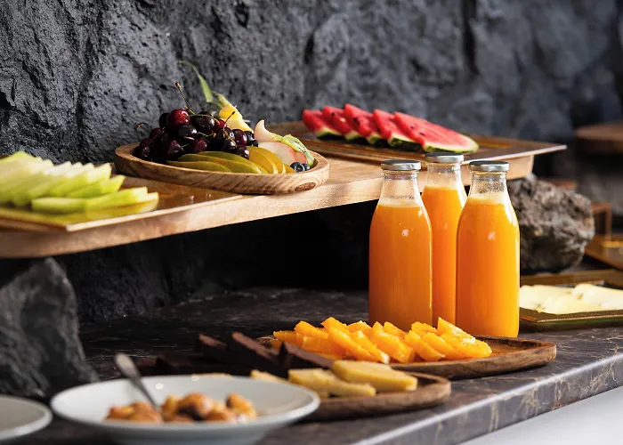 Отель Solaris (adults Only) Тира