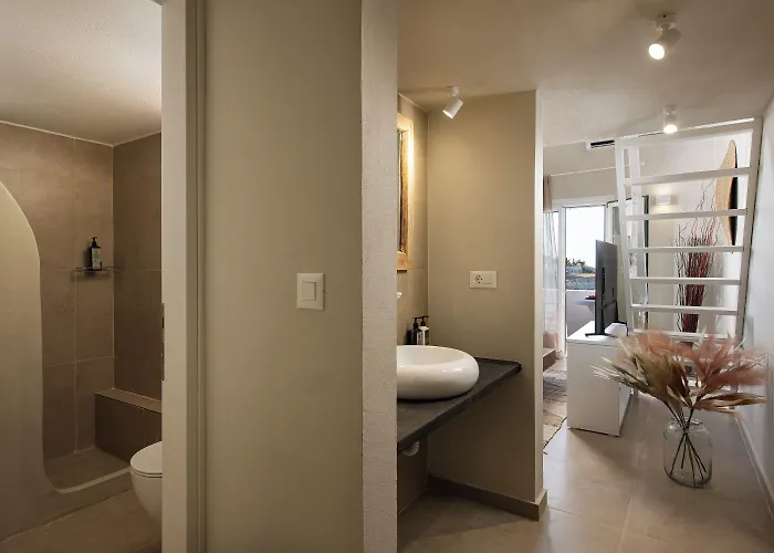 Solaris (adults Only) 4*